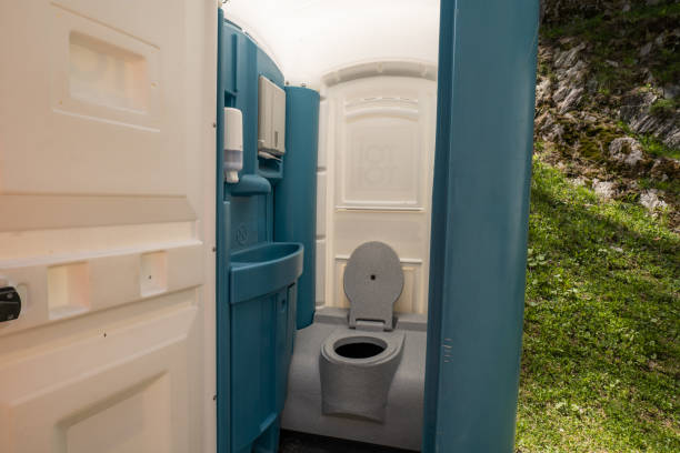 Porta potty rental for outdoor events in Tashua, CT